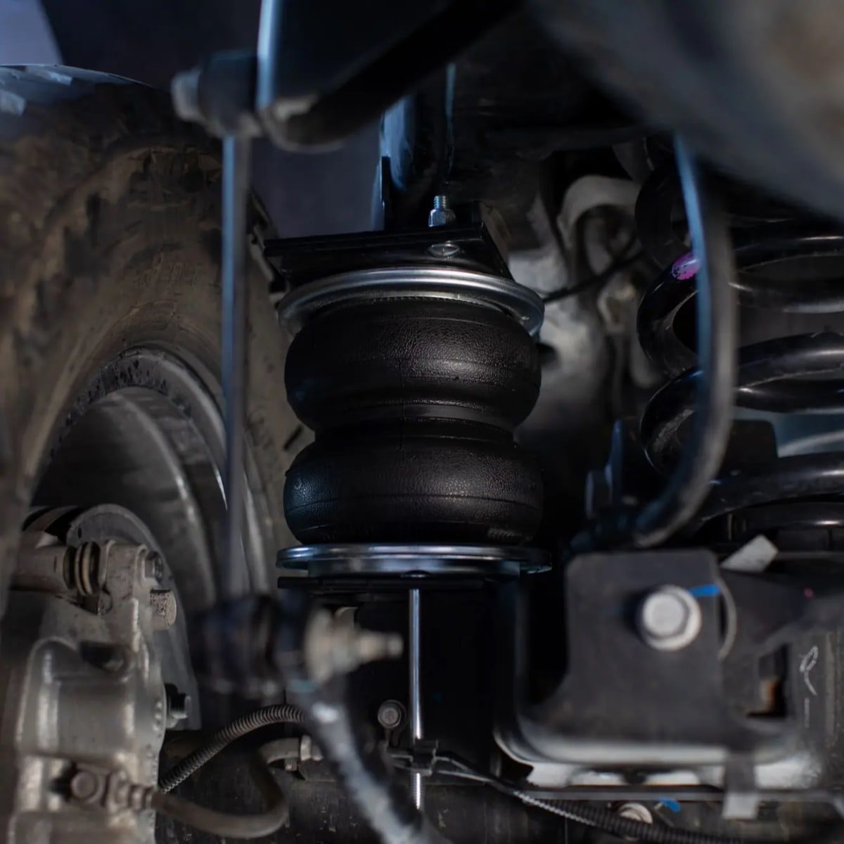 KIT AIRLIFT 5000 LBS FORD F150 2021+