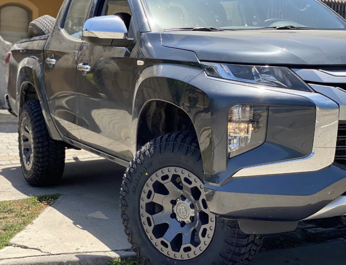 KIT RANCHO RS9000XL MITSUBISHI L200 (2016-2024)